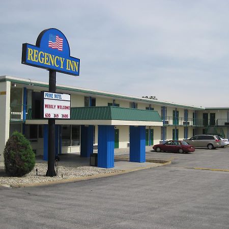 Regency Inn Of 内珀维尔 外观 照片